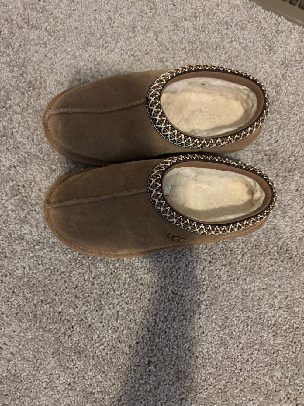 UGG Chestnut Kids Tasman II Suede Slip-On Clog - Picture 2 of 5